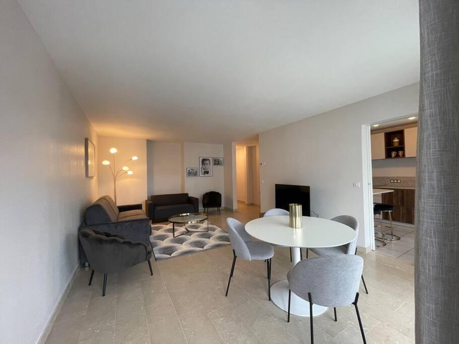 Le Mont-Veyrier, Parking Et Vue Apartment Annecy Exterior photo