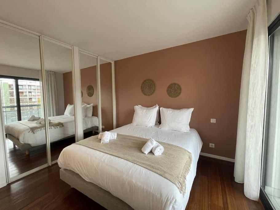 Le Mont-Veyrier, Parking Et Vue Apartment Annecy Exterior photo