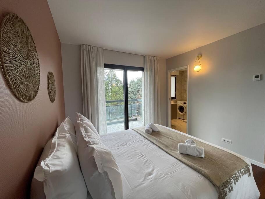 Le Mont-Veyrier, Parking Et Vue Apartment Annecy Exterior photo