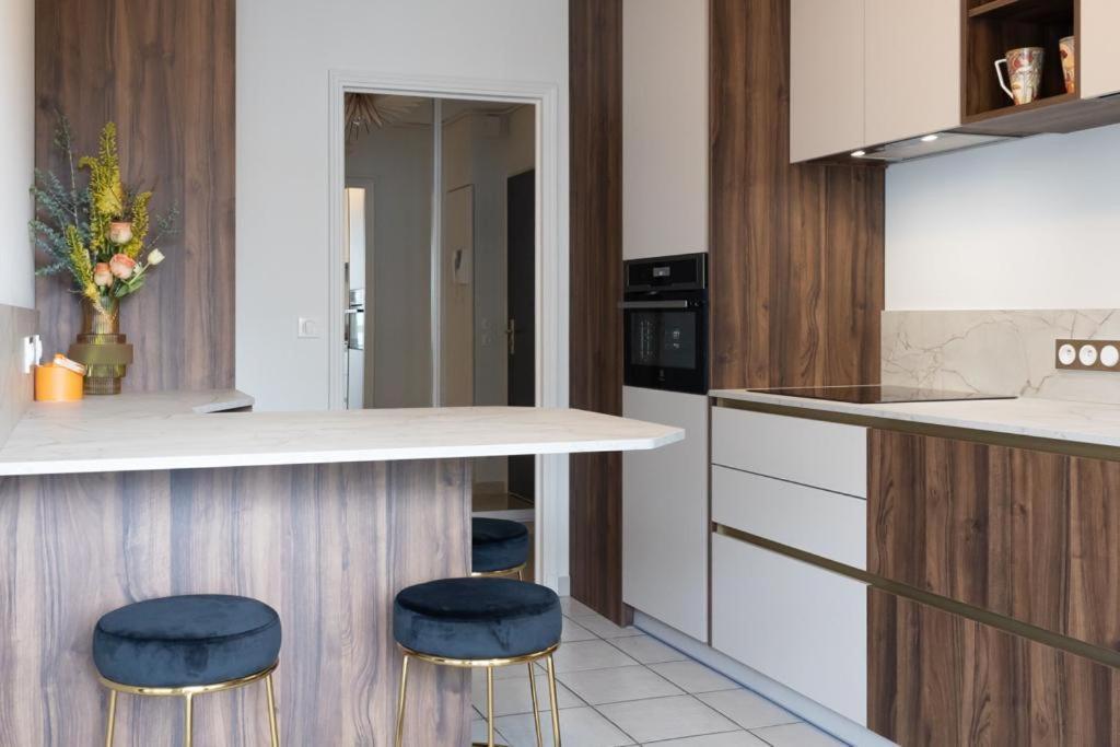 Le Mont-Veyrier, Parking Et Vue Apartment Annecy Exterior photo