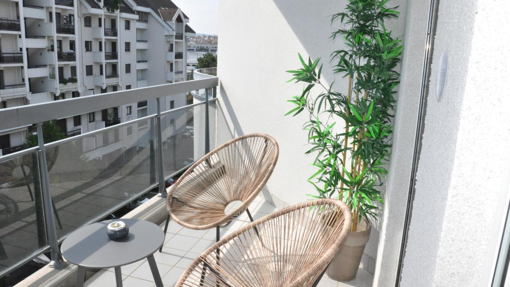 Le Mont-Veyrier, Parking Et Vue Apartment Annecy Exterior photo