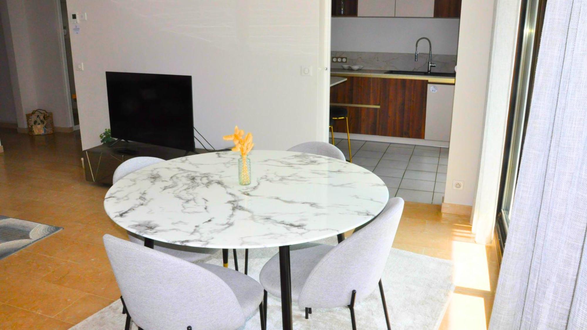 Le Mont-Veyrier, Parking Et Vue Apartment Annecy Exterior photo